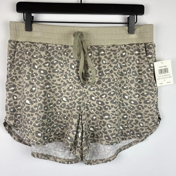 Retrology Shorts Womens Medium Cheetah Print Olive Casual Relaxed Fit Ladies - Picture 2 of 5